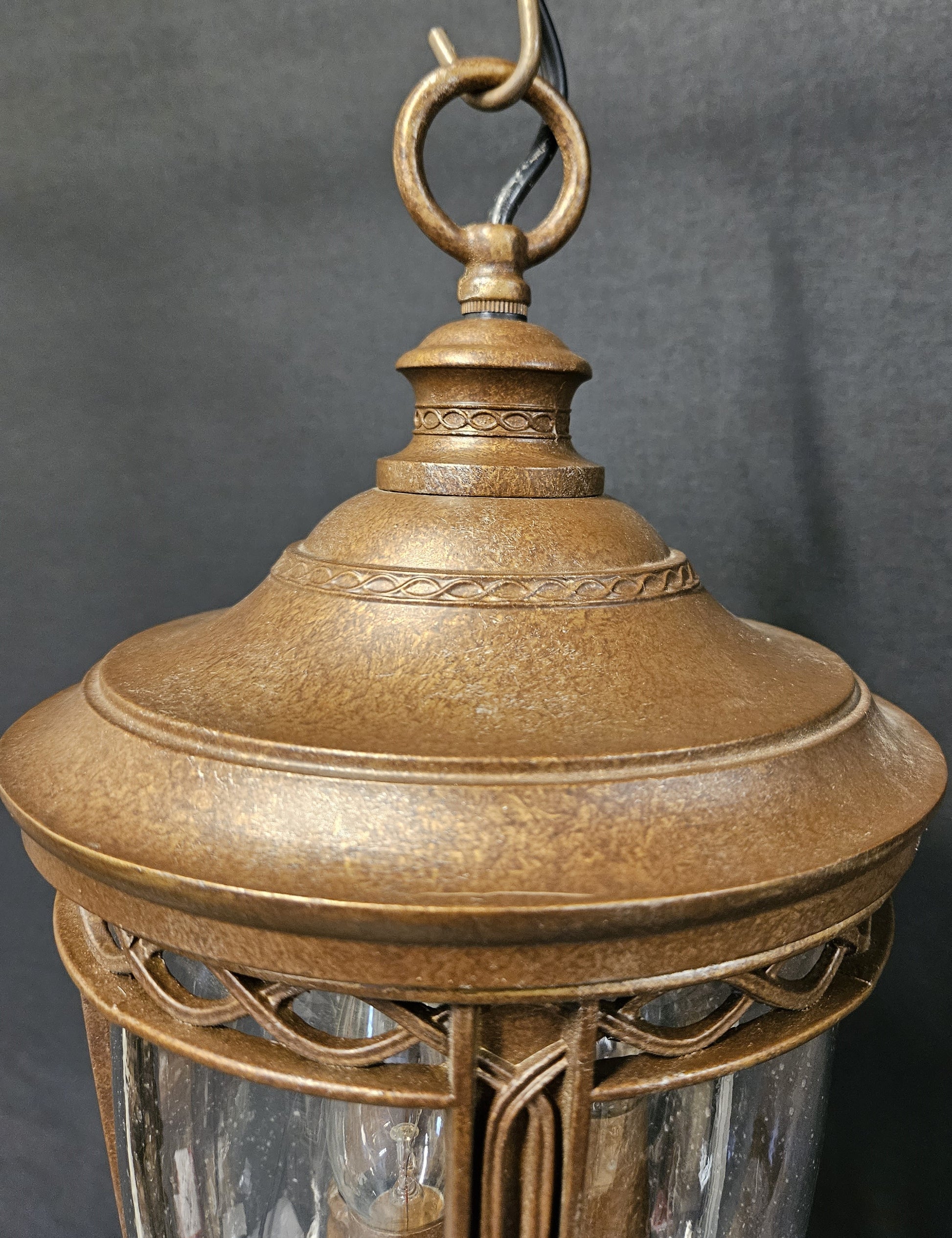 view of top lid of lantern