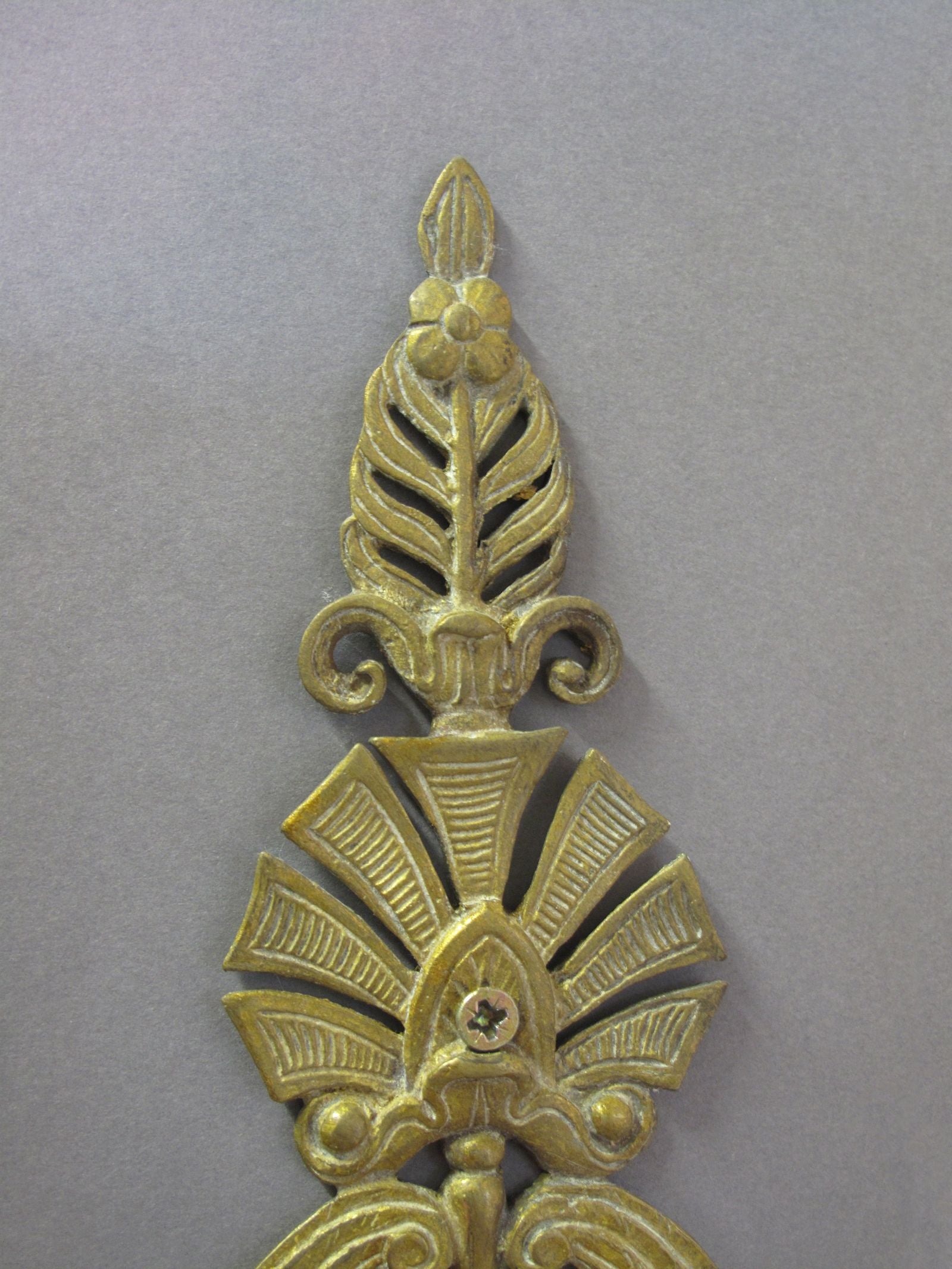 view of top part of wall light from front