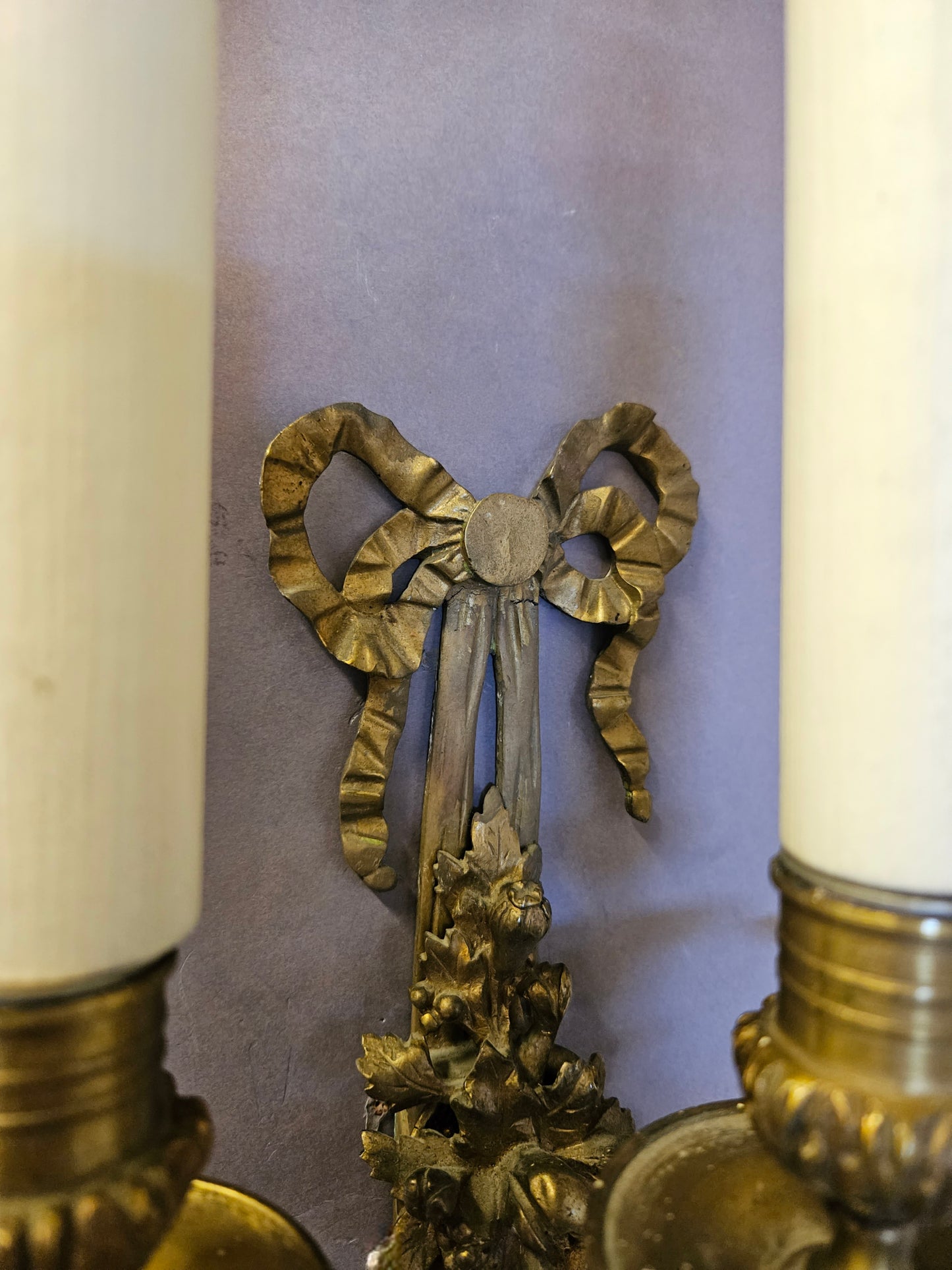 view between arms to wreath at back