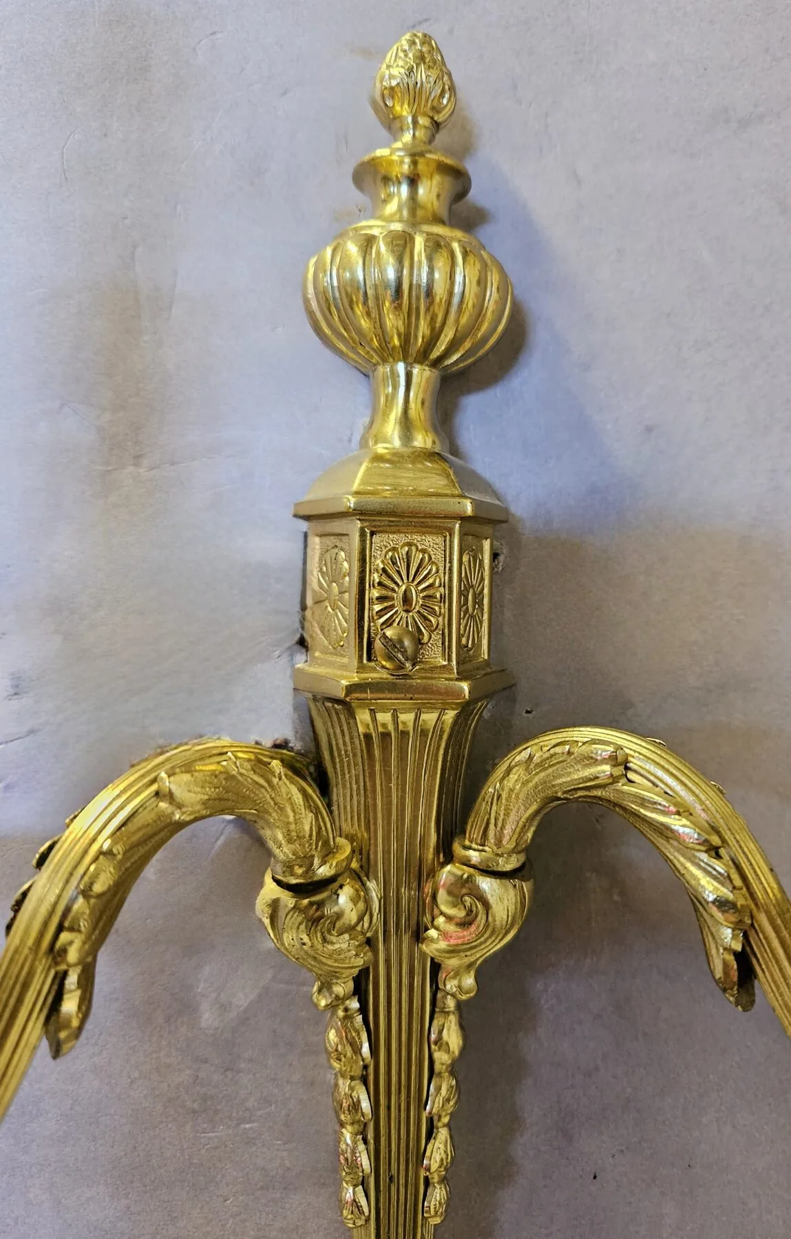 Set Of Three 2-Arm Gilded Brass Wall Lights, c. 1930 – view 2