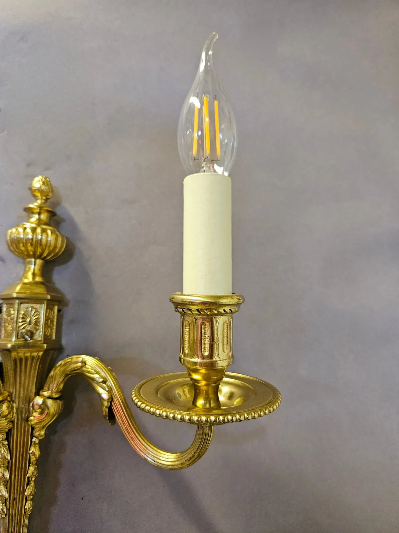 Set Of Three 2-Arm Gilded Brass Wall Lights, c. 1930 – view 4