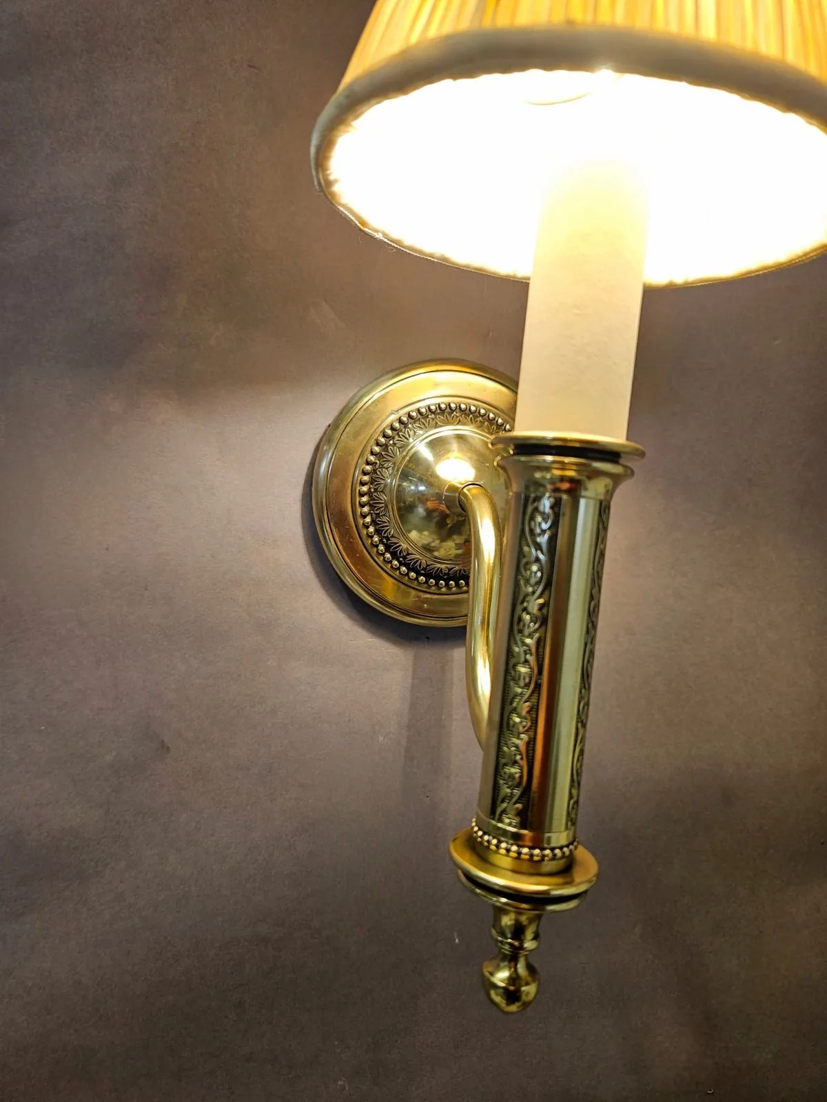 Set Of Six Single-Arm Brass Wall Lights With Shades, 1950 – view 5
