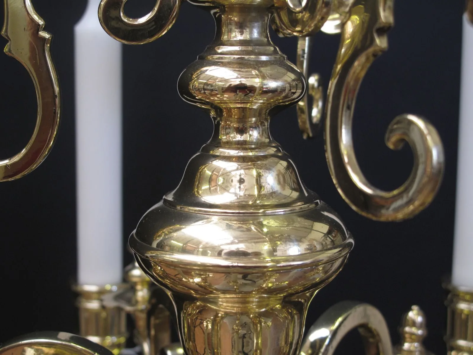 12-Arm Dutch Brass Chandelier, c. 1890 – view 9