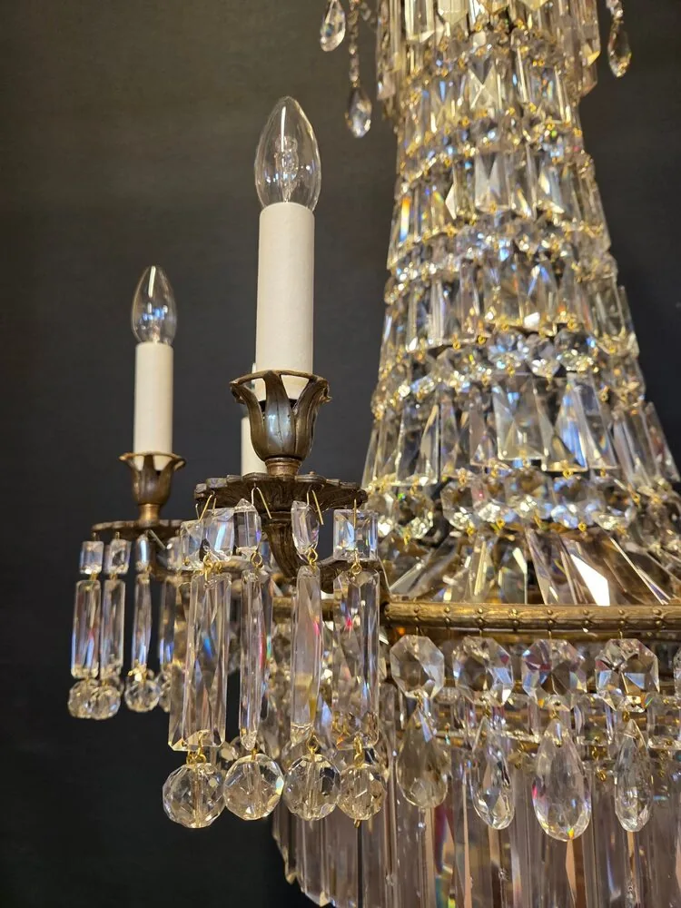 8-Arm Early-Victorian Crystal Chandelier, CA 1840 – view 4