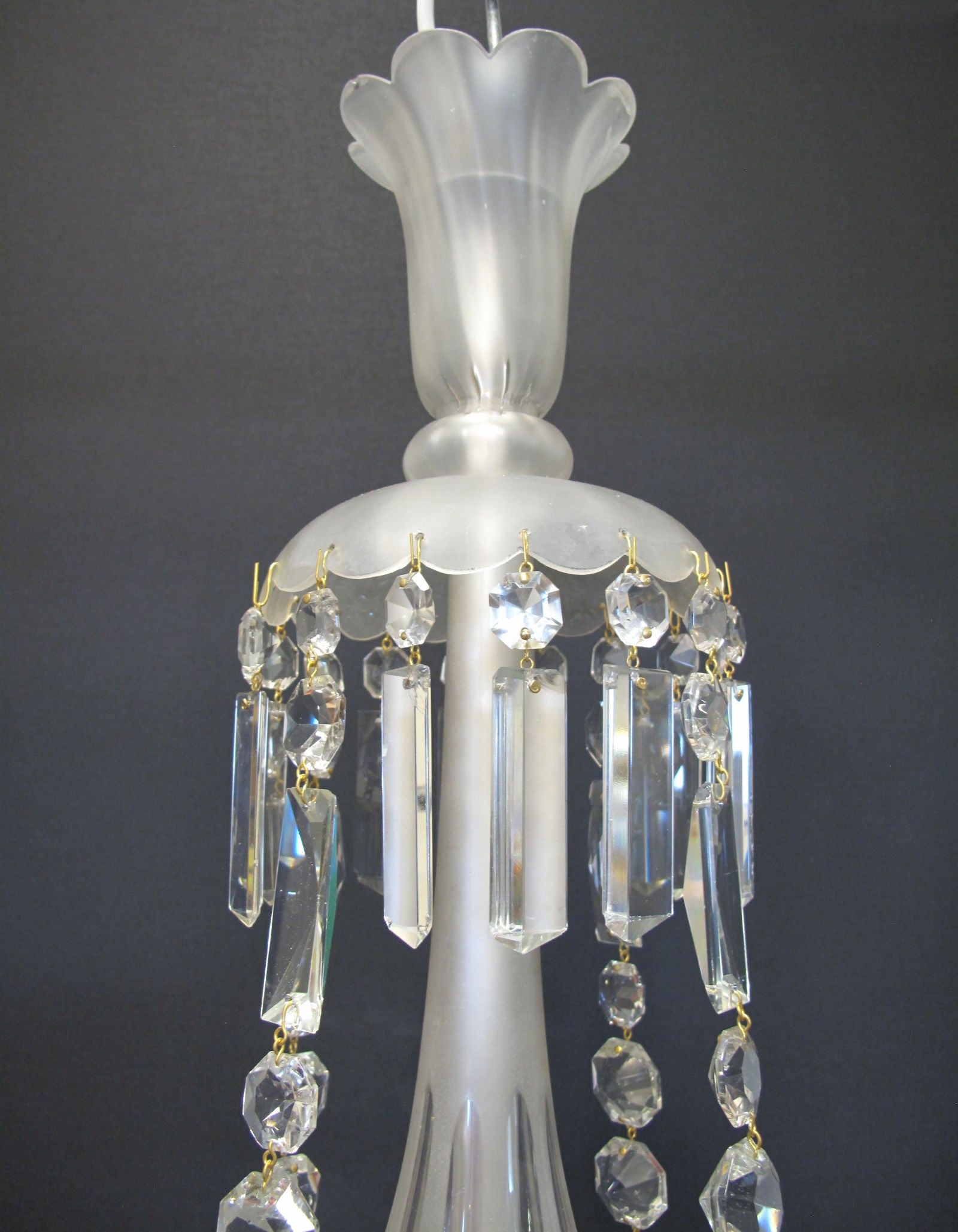 12 arm victorian chandelier, canopy shot