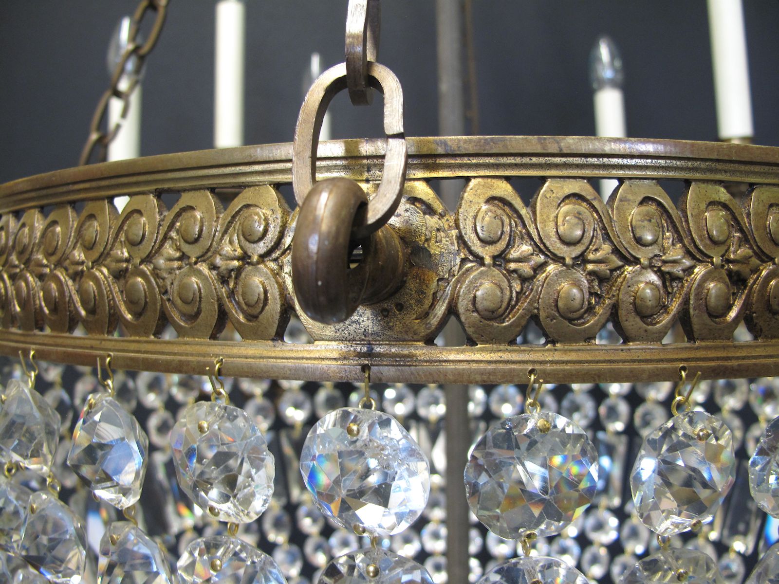 12 light ormolu and glass chandelier, large ring casting