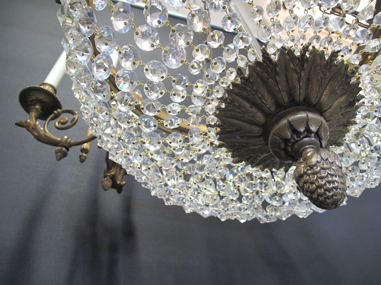 12 light ormolu and glass chandelier, bottom finial