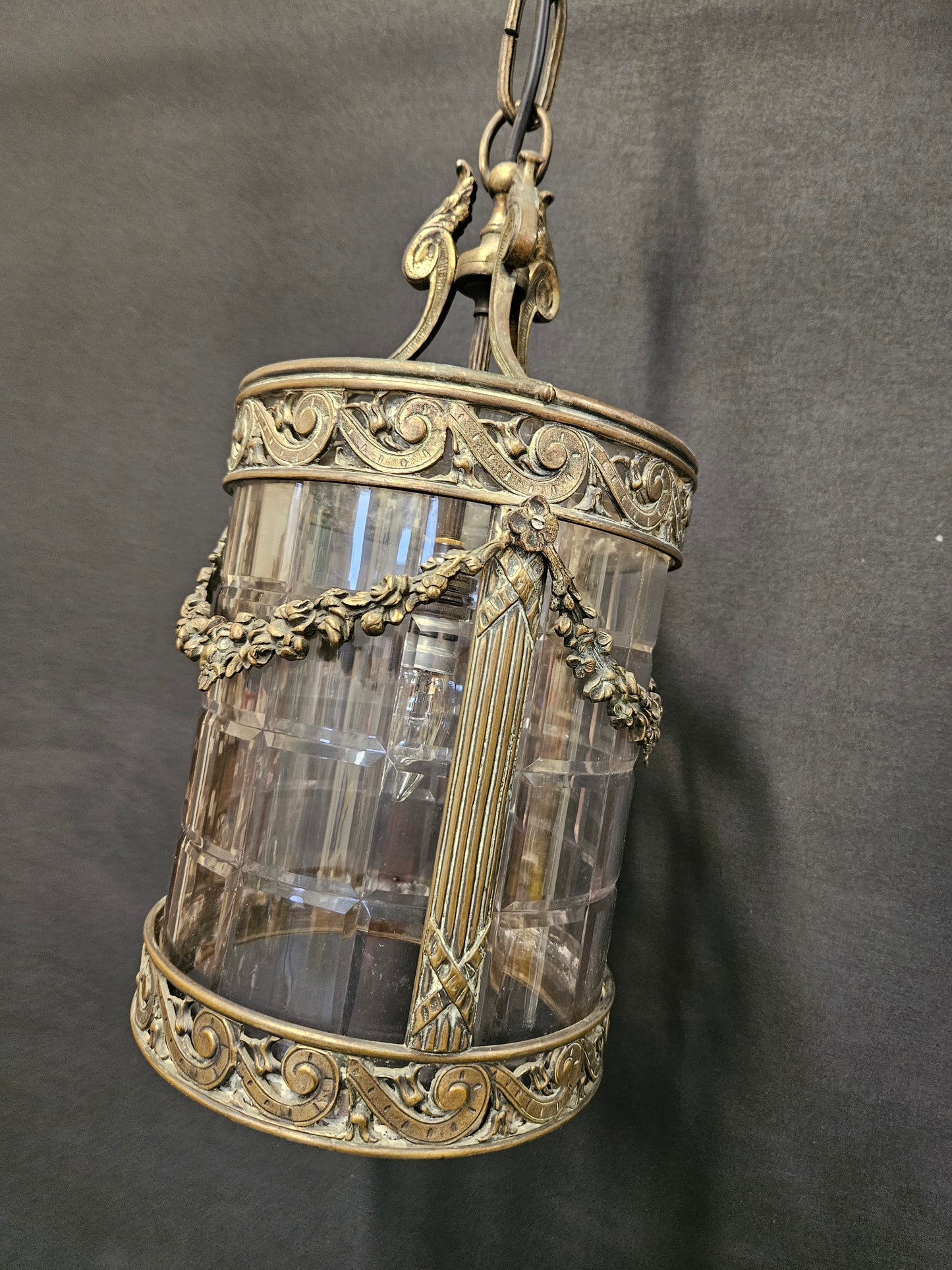 Round Gothic Lantern